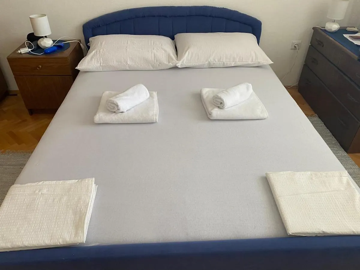 Apartman Vjeko, Okrug Gornji